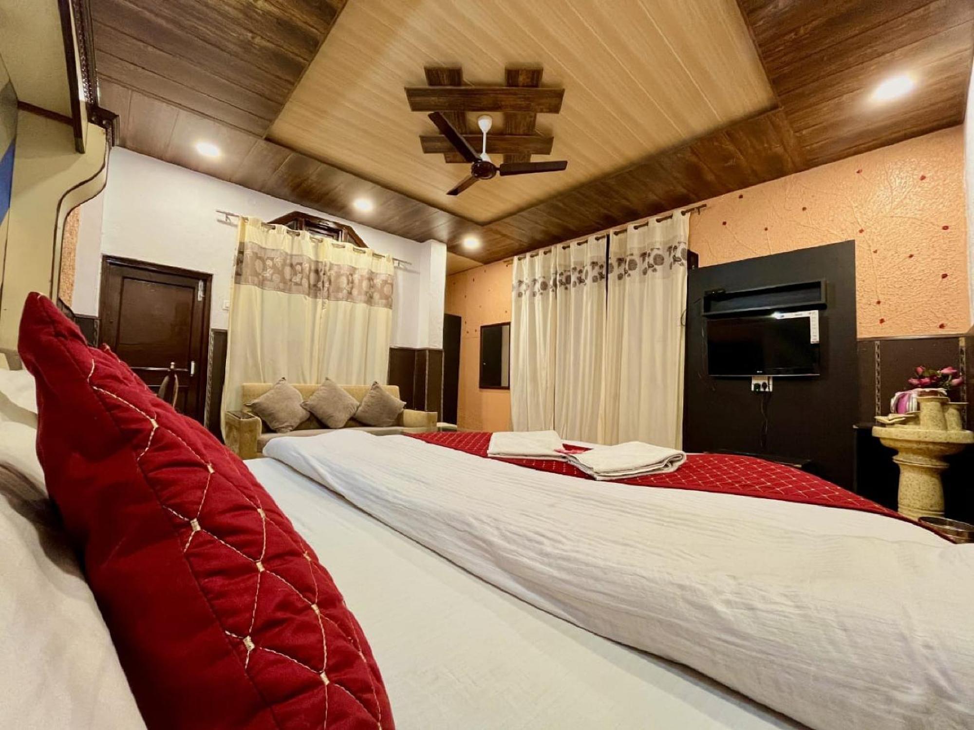 Sparkle Star Resort Khajjiar Eksteriør billede