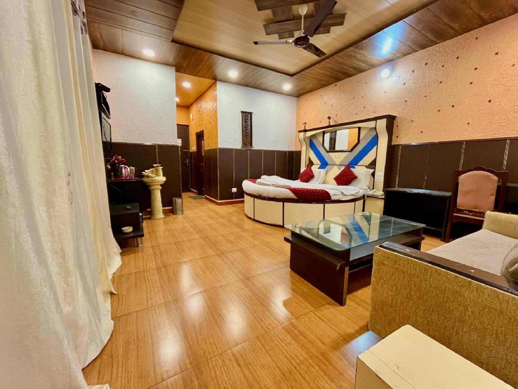 Sparkle Star Resort Khajjiar Eksteriør billede